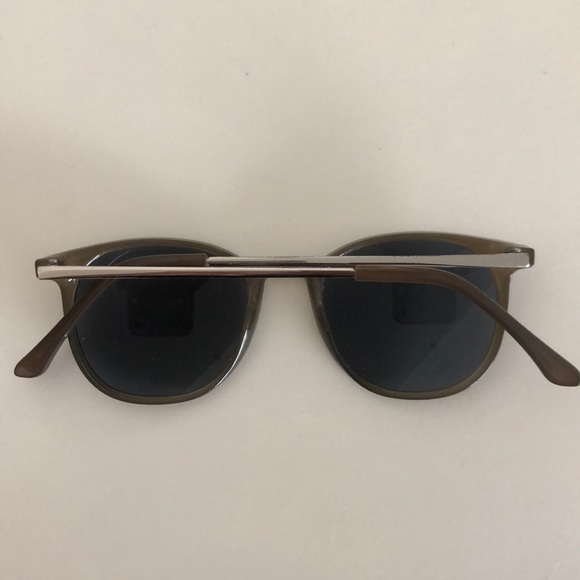 ☀️ Urban Outfitters Sunglasses - Picture 4 of 4